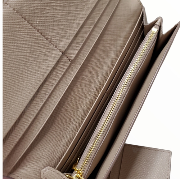 ‼️SOLD‼️PRADA LONG WALLET SAFFIANO SHINE LEATHER - Picture 3 of 14